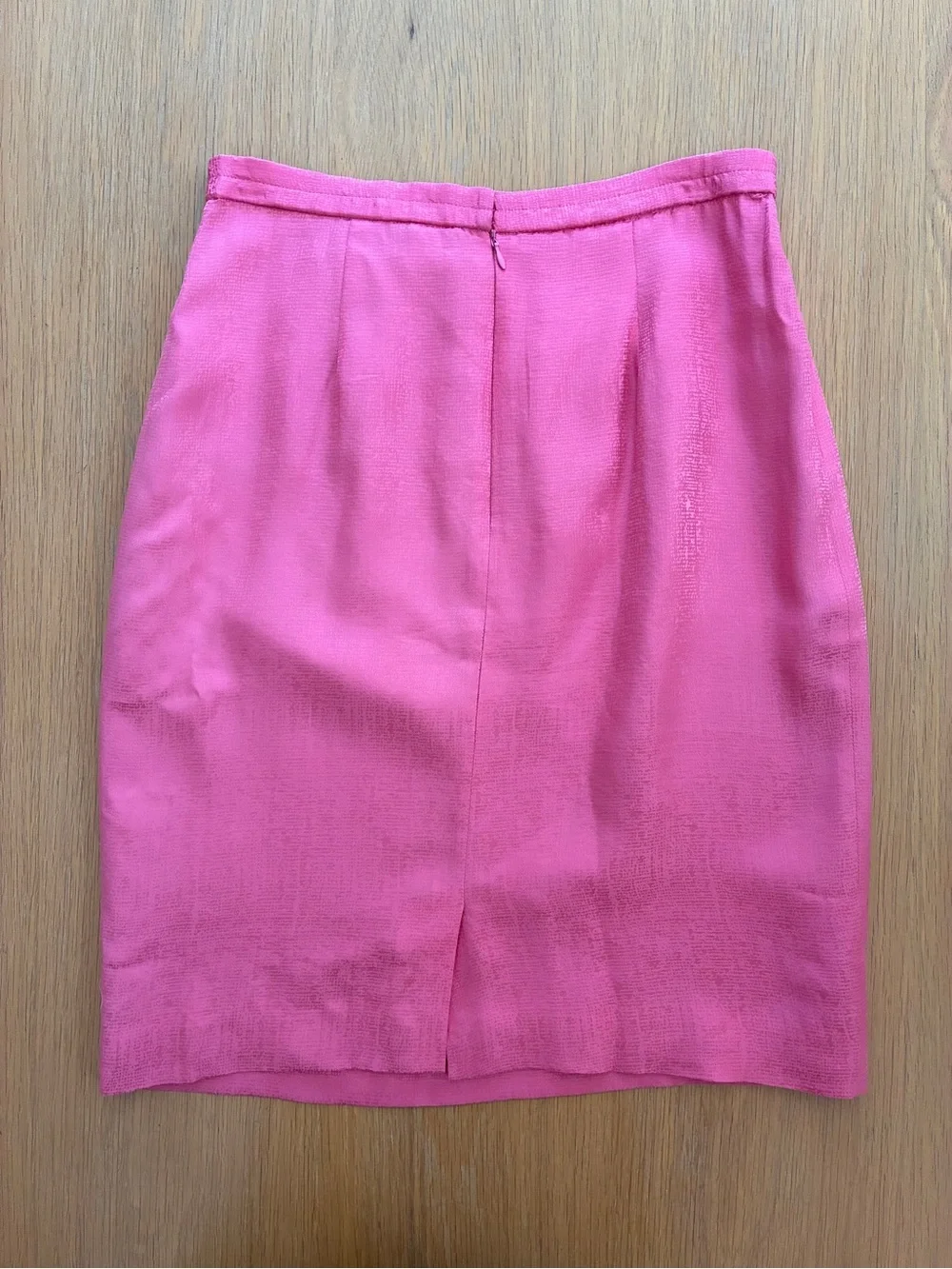 Vintage Papell Petites-100% Silk-Fuchsia-Pink Pencil Skirt-Barbiecore-90s-6P